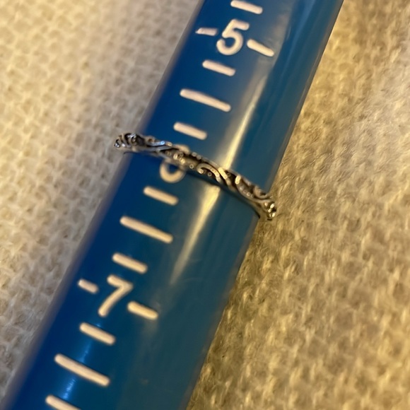 Silver tone scroll ring - Picture 2 of 2